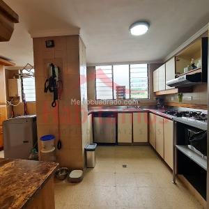 Apartamento de 4 alcobas en venta en El Poblado, Medellín, 229 m² · foto 4 de 20
