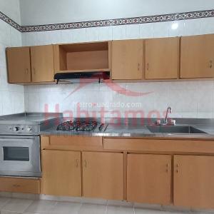 Apartamento de 3 alcobas en arriendo en El Poblado, Medellín, 143 m² · foto 5 de 20