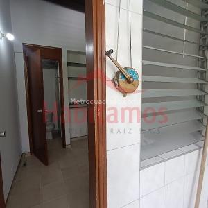 Apartamento de 3 alcobas en arriendo en El Poblado, Medellín, 143 m² · foto 10 de 20