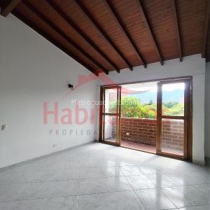 Apartamento de 3 alcobas en arriendo en Los Pinos, Medellín, 100 m² · foto 2 de 19