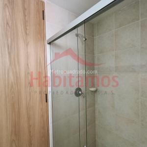 Apartamento de 2 alcobas en arriendo en El Poblado, Medellín, 69 m² · foto 12 de 17