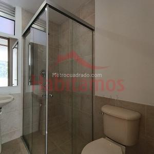Apartamento de 2 alcobas en arriendo en El Poblado, Medellín, 69 m² · foto 14 de 17