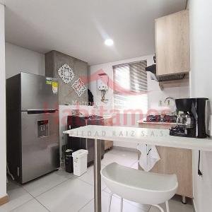 Apartaestudio en venta en Bombona 1, Medellín, 62 m² · foto 4 de 11
