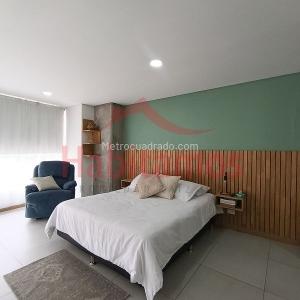 Apartaestudio en venta en Bombona 1, Medellín, 62 m² · foto 8 de 11