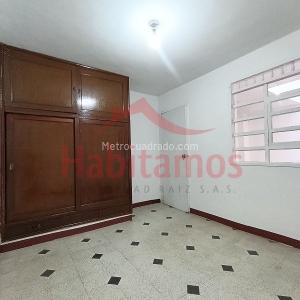 Casa de 5 alcobas en arriendo en Rosales, Medellín, 320 m² · foto 7 de 20