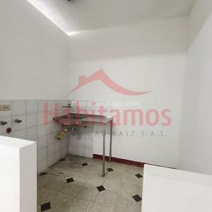 Casa de 5 alcobas en arriendo en Rosales, Medellín, 320 m² · foto 10 de 20