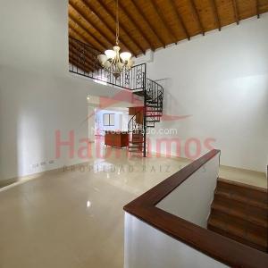 Casa de 5 alcobas en venta en El Velodromo, Medellín, 137 m² · foto 2 de 20