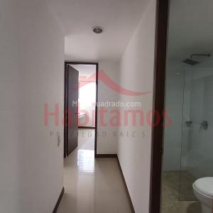 Apartamento de 2 alcobas en arriendo en San Diego, Medellín, 64 m² · foto 9 de 19
