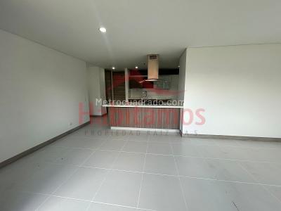 Apartamento de 2 alcobas en arriendo en Villa Carlota, Medellín, 90 m² · foto 2 de 14