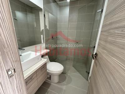 Apartamento de 2 alcobas en arriendo en Villa Carlota, Medellín, 90 m² · foto 10 de 14