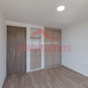 Apartamento de 3 alcobas en arriendo en Campo Alegre, Medellín, 105 m² · foto 11 de 19
