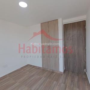 Apartamento de 3 alcobas en arriendo en Campo Alegre, Medellín, 105 m² · foto 13 de 19