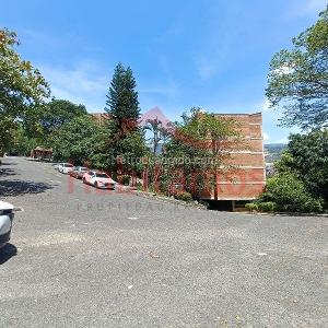 Apartamento de 3 alcobas en arriendo en Campo Alegre, Medellín, 105 m² · foto 17 de 19