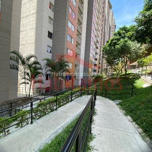 Apartamento de 3 alcobas en venta en Santa Ana, Bello, 48 m² · foto 18 de 20