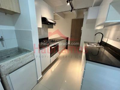 Apartamento de 2 alcobas en arriendo en Los Balsos 2, Medellín, 90 m² · foto 3 de 16