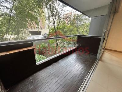Apartamento de 2 alcobas en arriendo en Los Balsos 2, Medellín, 90 m² · foto 7 de 16