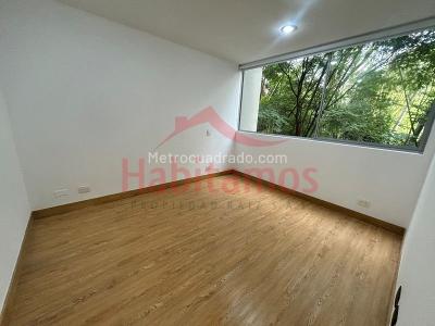 Apartamento de 2 alcobas en arriendo en Los Balsos 2, Medellín, 90 m² · foto 13 de 16
