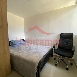 Apartamento de 3 alcobas en venta en La Navarra, Bello, 49 m² · foto 10 de 19