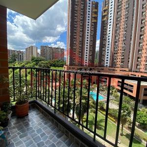 Apartamento de 3 alcobas en venta en La Hondonada, Medellín, 59 m² · foto 12 de 20
