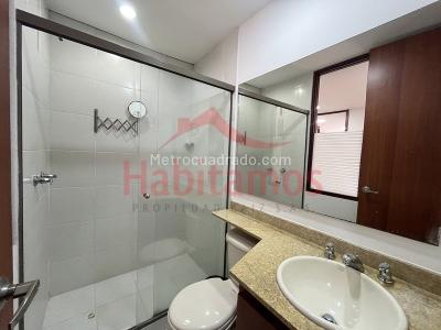 Apartamento de 2 alcobas en arriendo en El Poblado, Medellín, 95 m² · foto 12 de 13