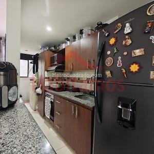 Apartamento en venta en Ferrara, Itagüí · foto 5 de 17