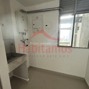 Apartamento de 3 alcobas en arriendo en El Poblado, Medellín, 100 m² · foto 4 de 19