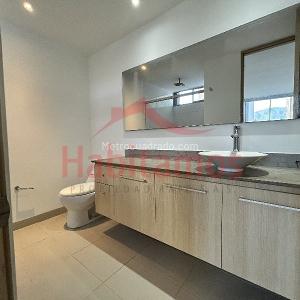 Apartamento de 3 alcobas en arriendo en El Poblado, Medellín, 100 m² · foto 18 de 19