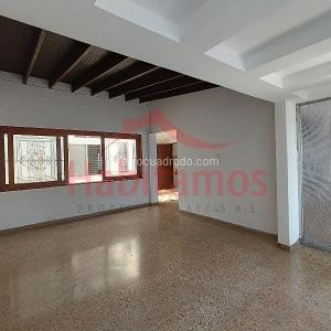 Casa de 5 alcobas en arriendo en Rosales, Medellín, 400 m² · foto 8 de 20