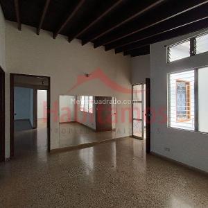 Casa de 5 alcobas en arriendo en Rosales, Medellín, 400 m² · foto 9 de 20