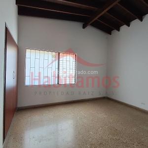 Casa de 5 alcobas en arriendo en Rosales, Medellín, 400 m² · foto 12 de 20