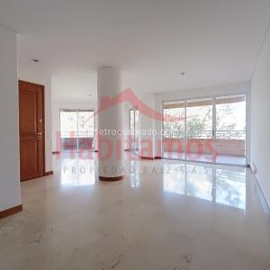 Apartamento en arriendo en Laureles, Medellín · foto 2 de 20