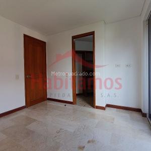 Apartamento en arriendo en Laureles, Medellín · foto 16 de 20