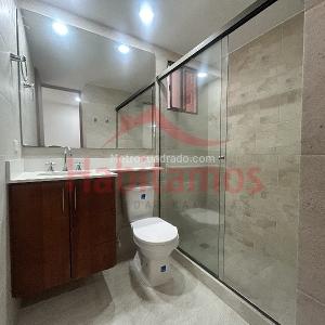 Apartamento de 3 alcobas en arriendo en El Poblado, Medellín, 145 m² · foto 8 de 15