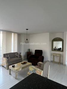 Apartamento en venta en El Poblado, Medellín · foto 2 de 15