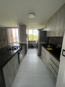 Apartamento en venta en El Poblado, Medellín · foto 8 de 15