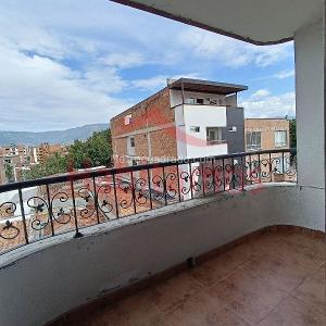 Apartamento de 4 alcobas en arriendo en La America, Medellín, 93 m² · foto 2 de 17