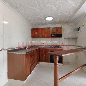 Apartamento de 4 alcobas en arriendo en La America, Medellín, 93 m² · foto 4 de 17