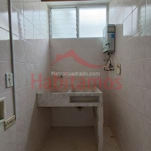 Apartamento de 4 alcobas en arriendo en La America, Medellín, 93 m² · foto 10 de 17