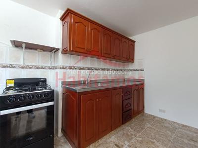 Apartamento de 3 alcobas en venta en Lopez De Mesa, Medellín, 75 m² · foto 3 de 12