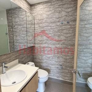 Apartamento de 3 alcobas en arriendo en El Poblado, Medellín, 95 m² · foto 18 de 19