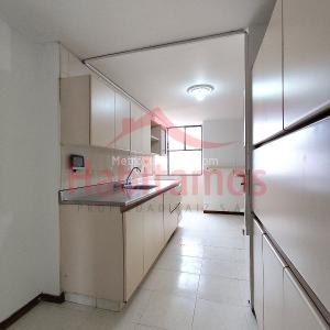 Apartamento de 3 alcobas en arriendo en Florida Nueva, Medellín, 120 m² · foto 5 de 20