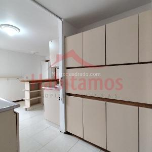Apartamento de 3 alcobas en arriendo en Florida Nueva, Medellín, 120 m² · foto 6 de 20