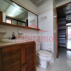 Apartamento de 3 alcobas en arriendo en Florida Nueva, Medellín, 120 m² · foto 17 de 20