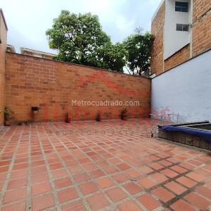 Apartamento de 3 alcobas en arriendo en Florida Nueva, Medellín, 120 m² · foto 19 de 20