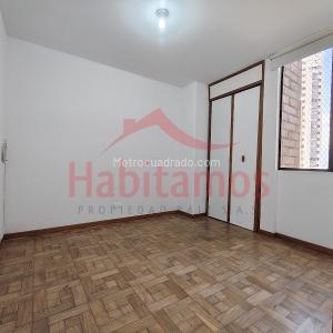 Apartamento de 3 alcobas en venta en El Poblado, Medellín, 95 m² · foto 16 de 20