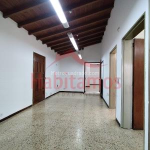 Casa de 2 alcobas en arriendo en El Velodromo, Medellín, 100 m² · foto 3 de 14