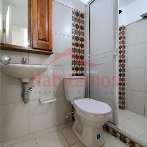 Apartamento de 3 alcobas en arriendo en Los Cerros El Vergel, Medellín, 102 m² · foto 5 de 10