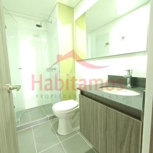 Apartamento de 3 alcobas en venta en El Poblado, Medellín, 76 m² · foto 14 de 15