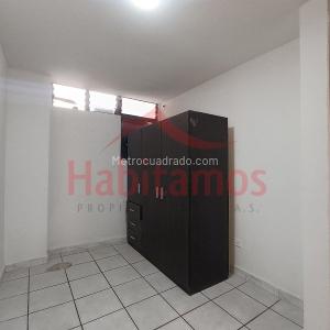 Apartamento de 3 alcobas en arriendo en La America, Medellín, 64 m² · foto 11 de 14