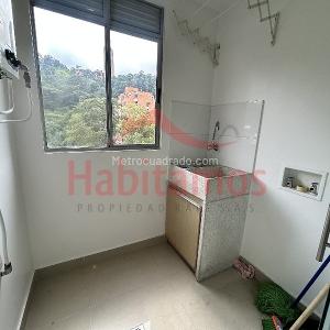 Apartamento de 3 alcobas en arriendo en El Poblado, Medellín, 95 m² · foto 4 de 19
